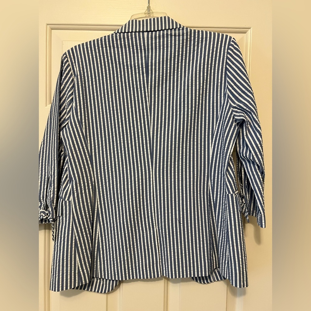 Elle Blue and White Striped Seersucker Blazer Women’s Size Small - Picture 4 of 4